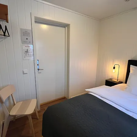 Tanabrew Motel Tana